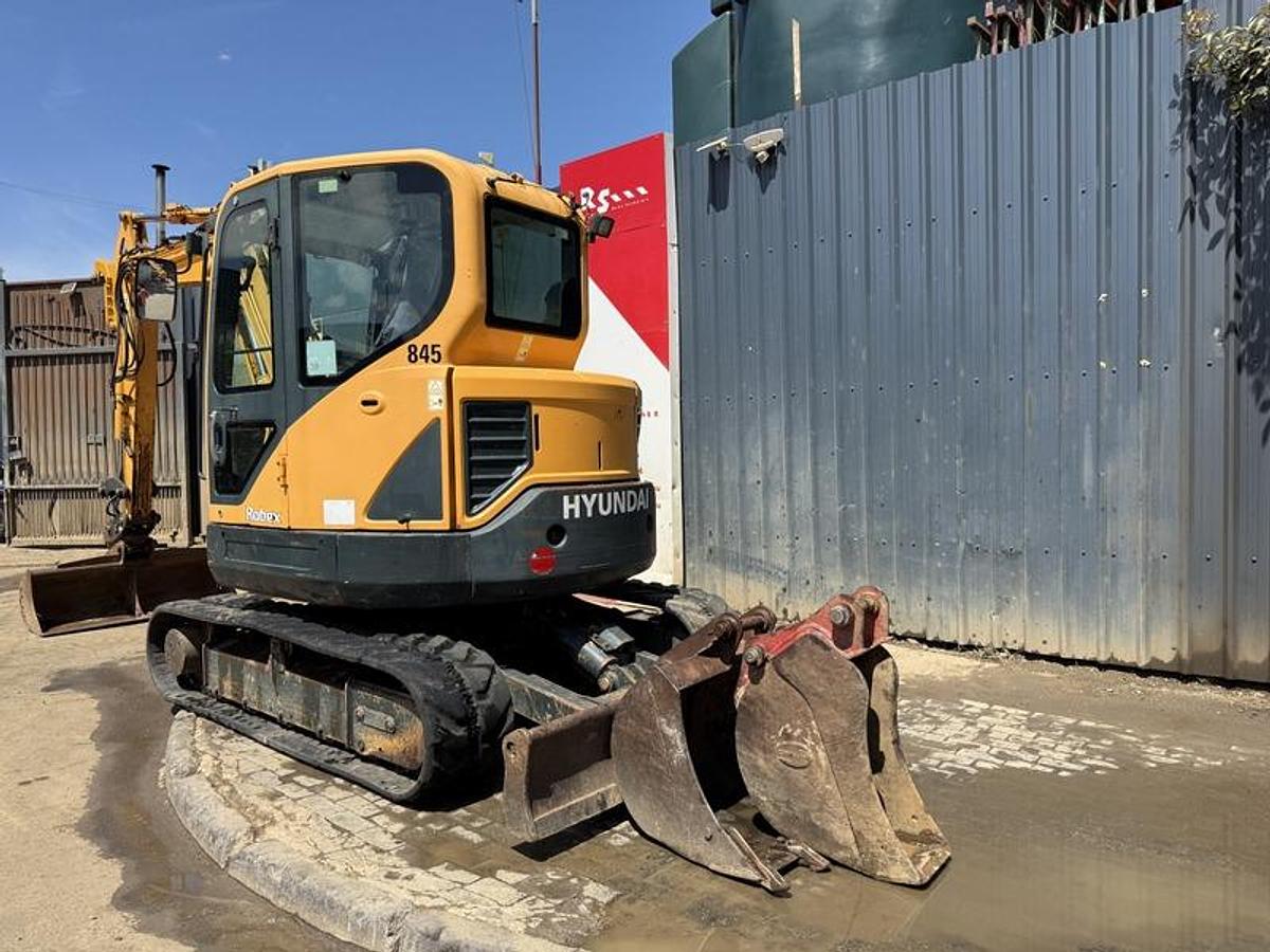 Used HYUNDAI ROBEX 60CR-9