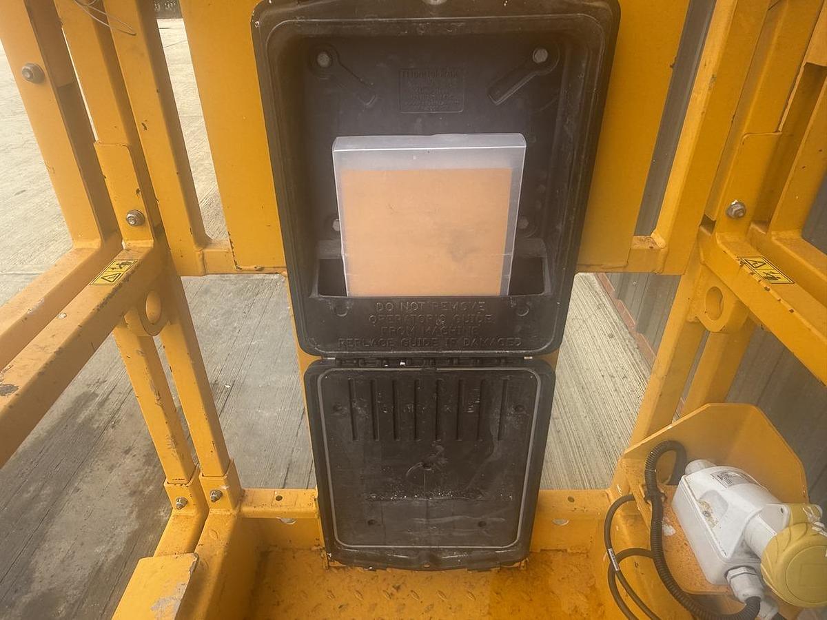 Used 2022 JCB S1930E