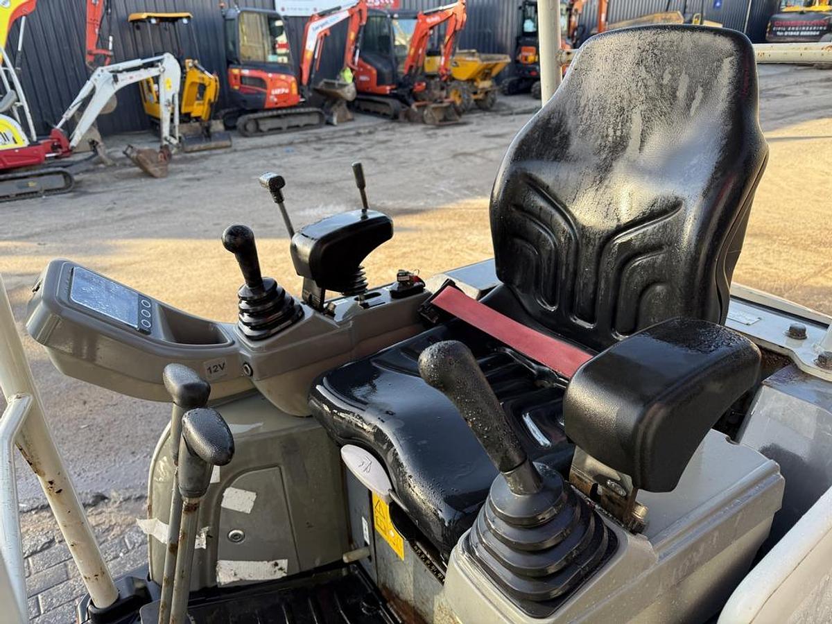 Used Takeuchi TB216 1.8t Mini Excavator