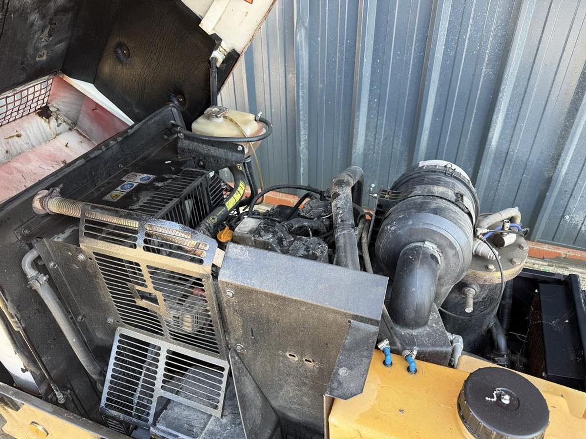 Used Doosan 7/31E 3 m3/min Compressor