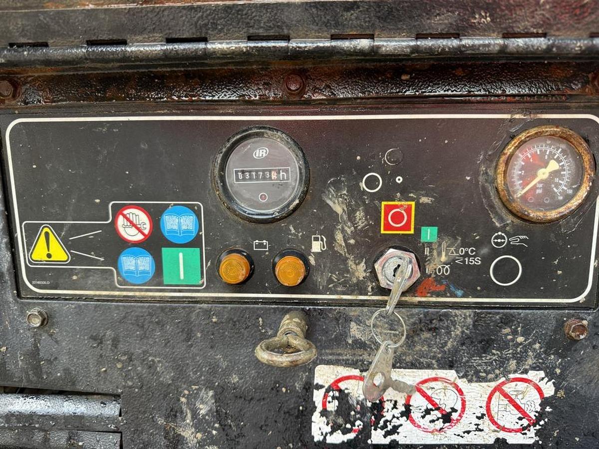 Used Doosan 7/41+ 4 m3/min Compressor