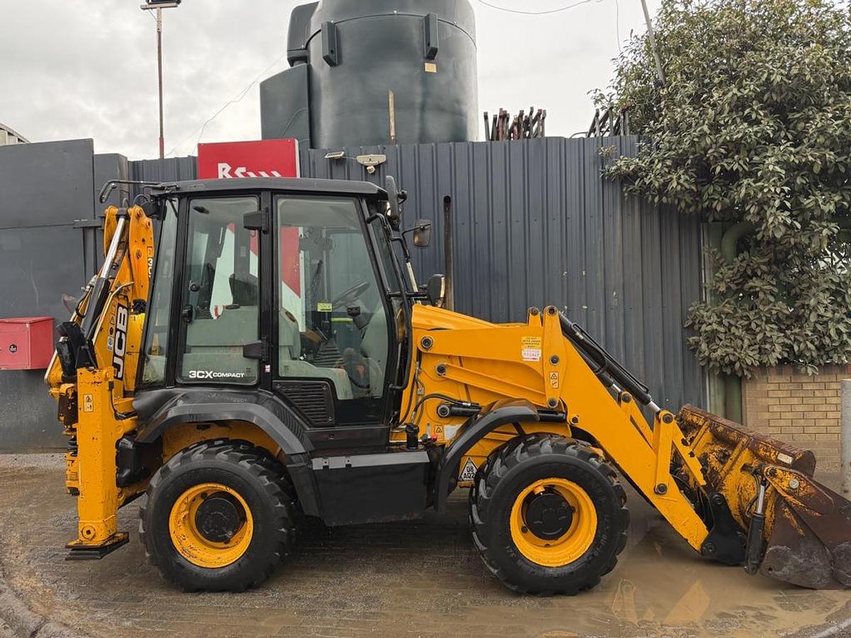 Used JCB 3CX Compact Backhoe Loader