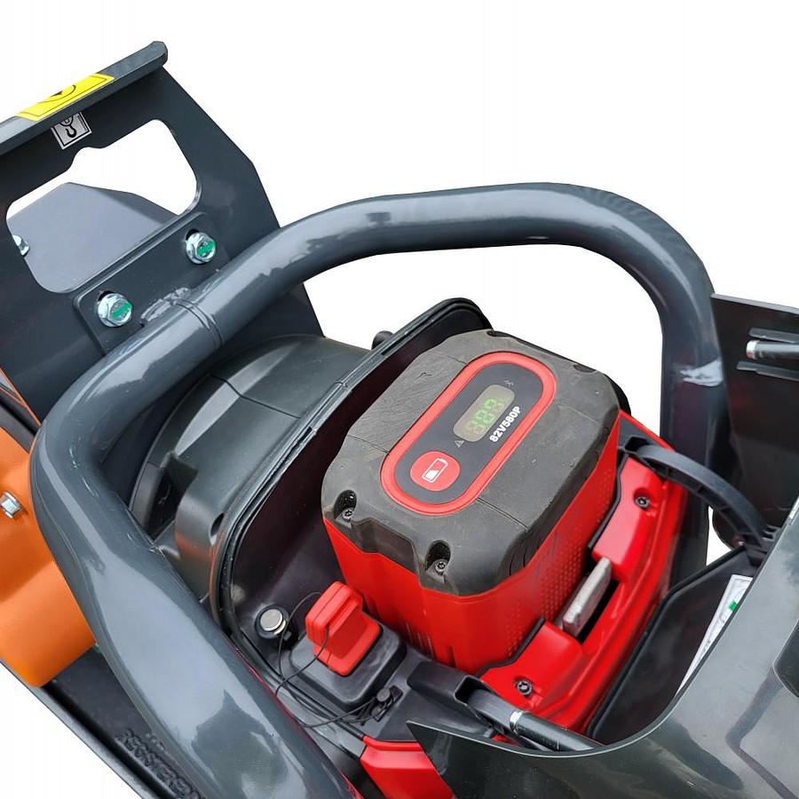 Used 61 KG BATTERY-POWERED VIBRATORY PLATE COMPACTOR