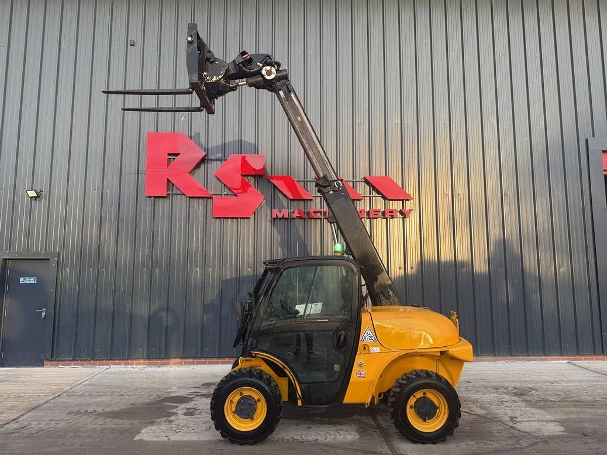Used JCB 520-40 2t 4m Telehandler