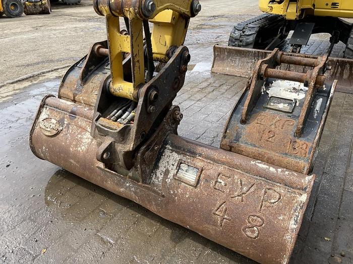 Used KOMATSU PC26 MR-3