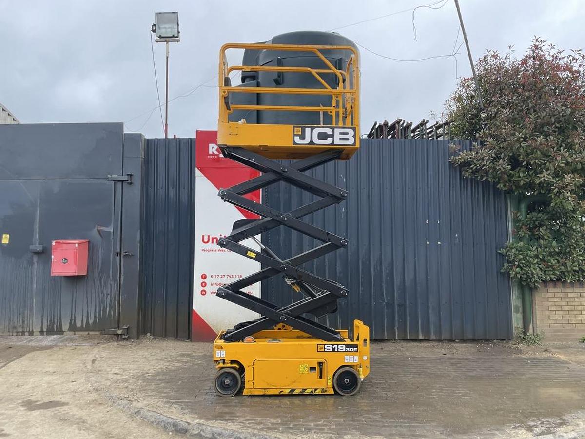 Used JCB S1930E 8m Electric Scissor Lift
