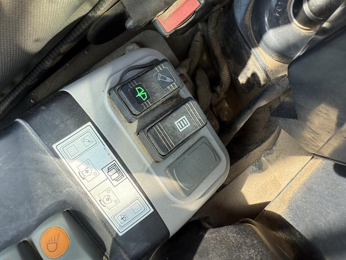 Used Komatsu PC26 MR-3 2.7t Mini Excavator