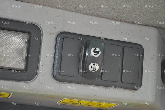 Used CATERPILLAR 279D