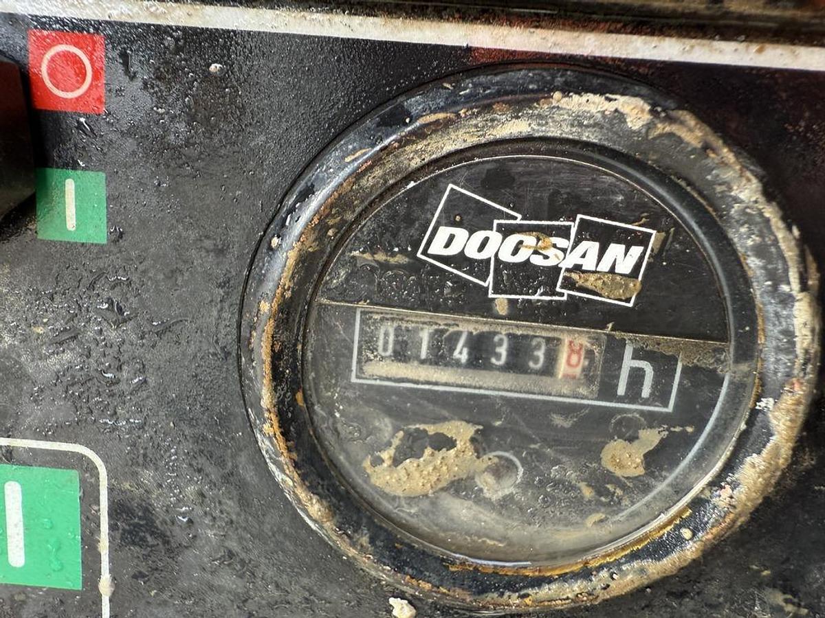 Used Doosan 7/26E 2.5 m3/min Compressor