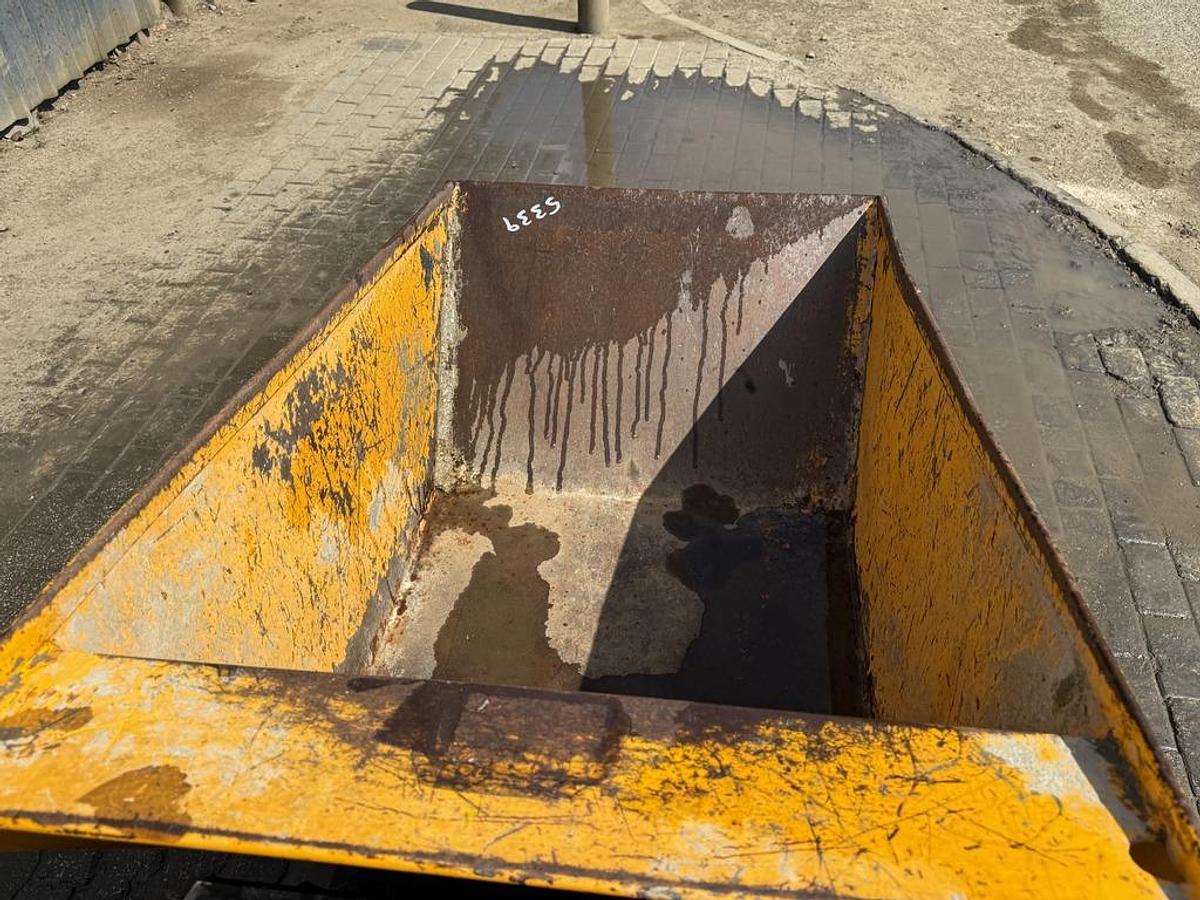 Used JCB Dumpster HTD5 Mini Dumper