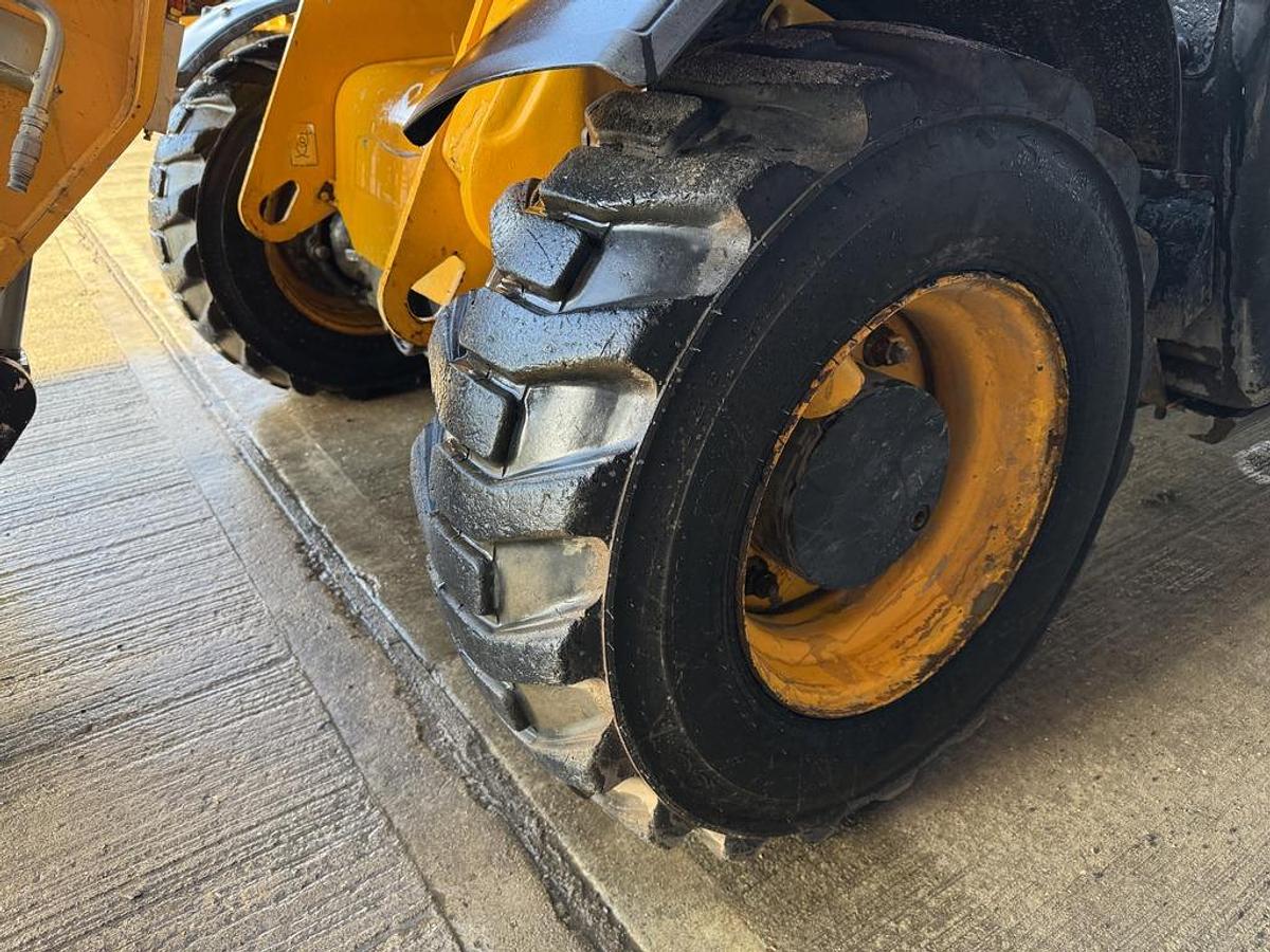 Used JCB 525-60 2.5t 6m Telehandler