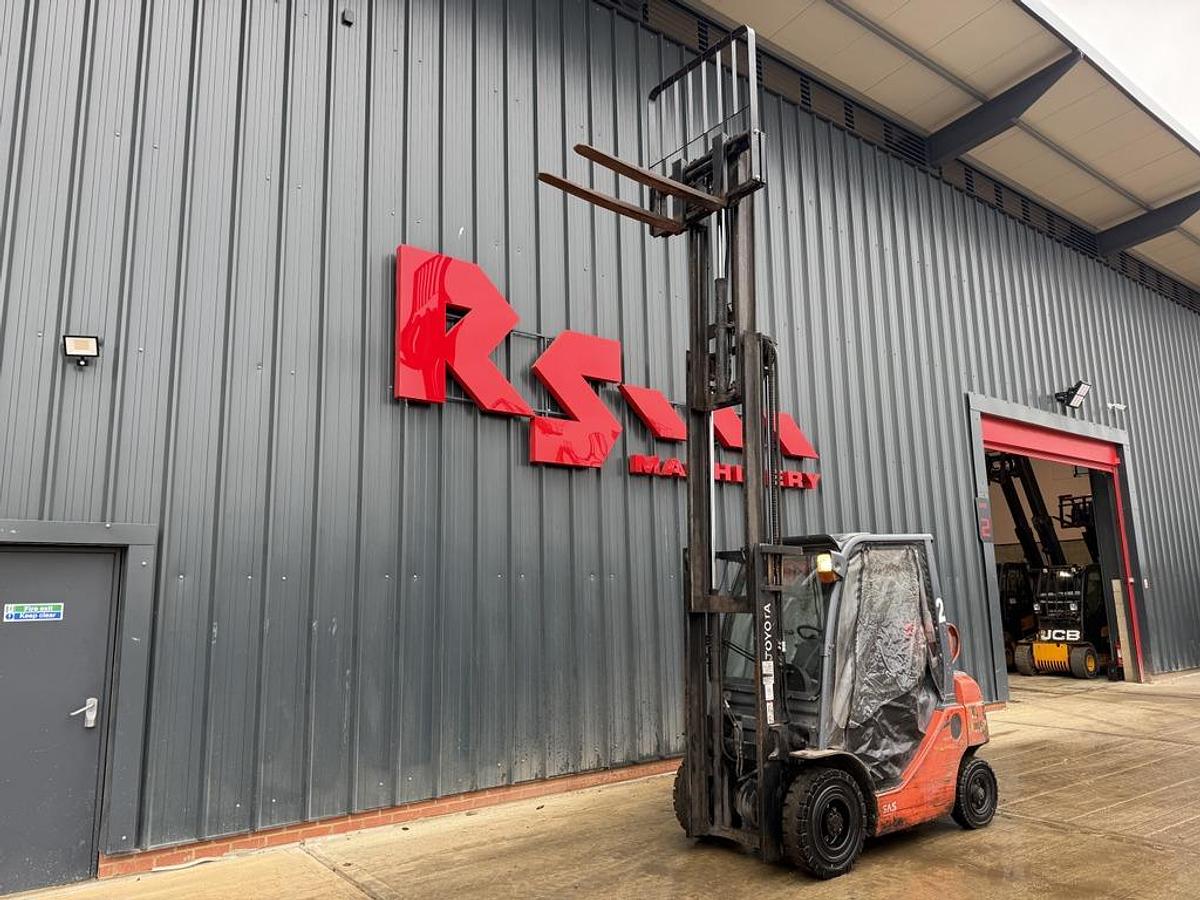 Used Toyota Tonero 2t LPG Forklift