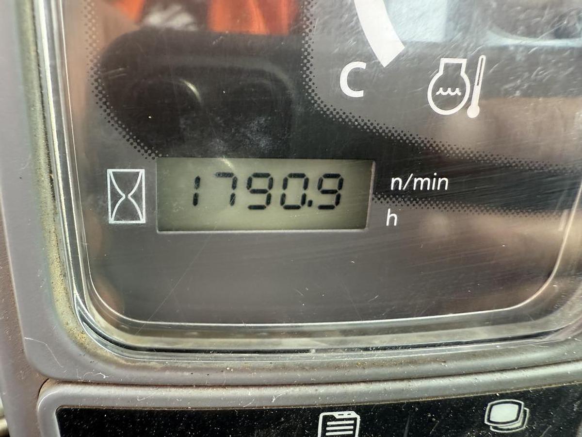 Used Kubota U27-4 2.7t Mini Excavator