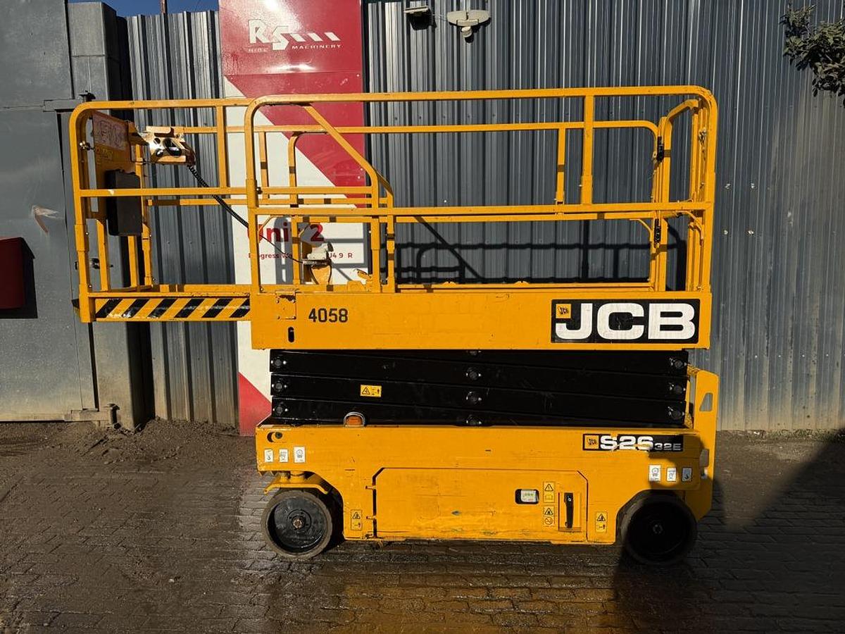 Used JCB S2632E 10m Electric Scissor Lift