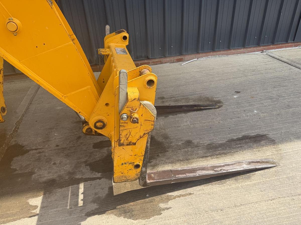 Used 2021 JCB 540-140