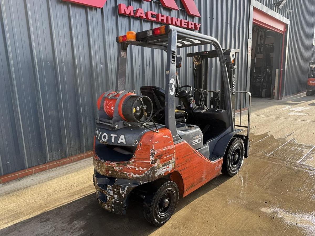 Used Toyota Tonero 2t LPG Forklift