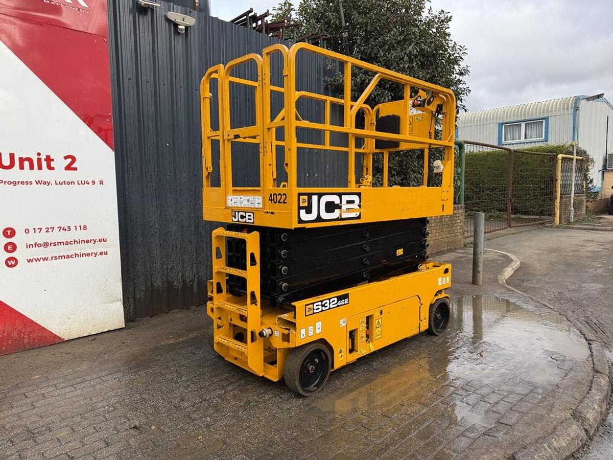 Used JCB S3246E 12m Electric Scissor Lift