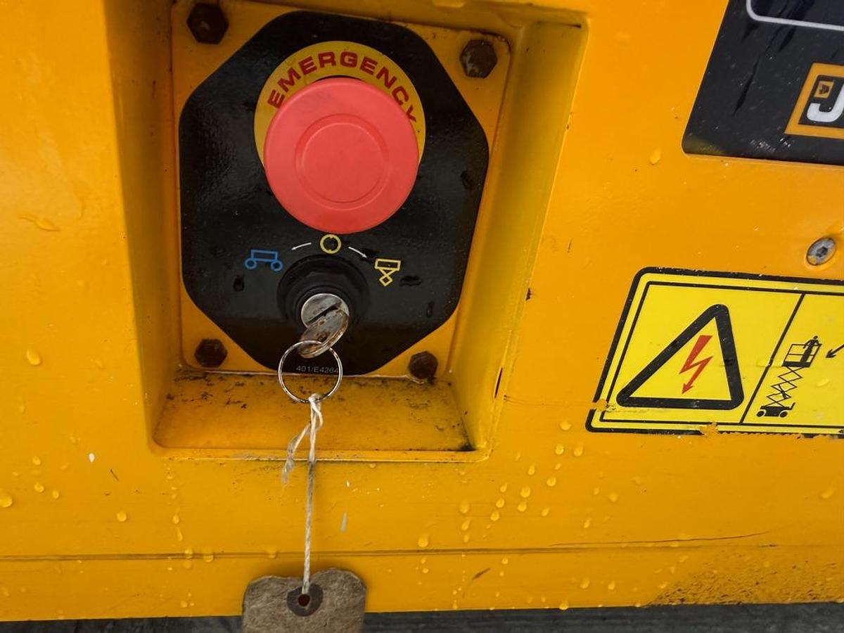 Used JCB S2646E 10m Electric Scissor Lift