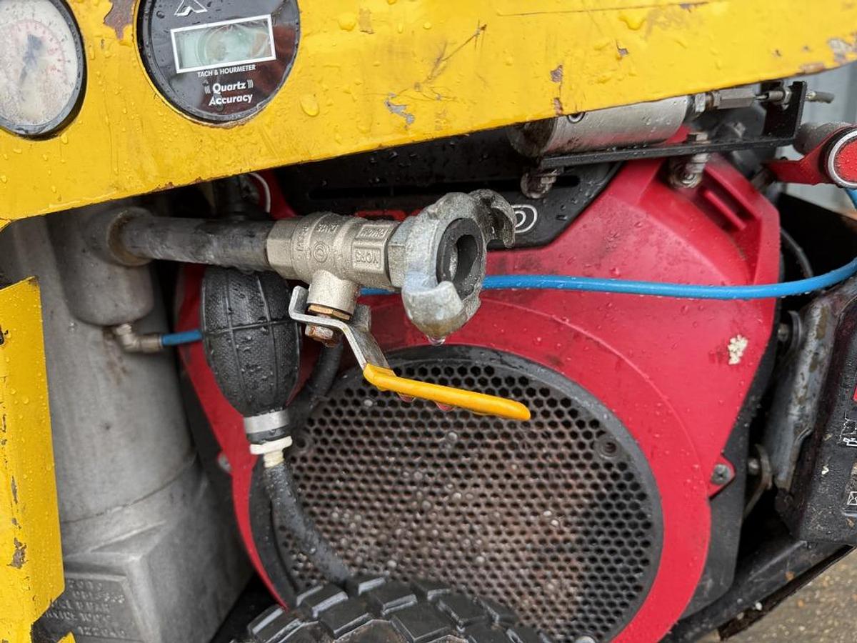 Used CompAir C14 1.4 m3/min Compressor