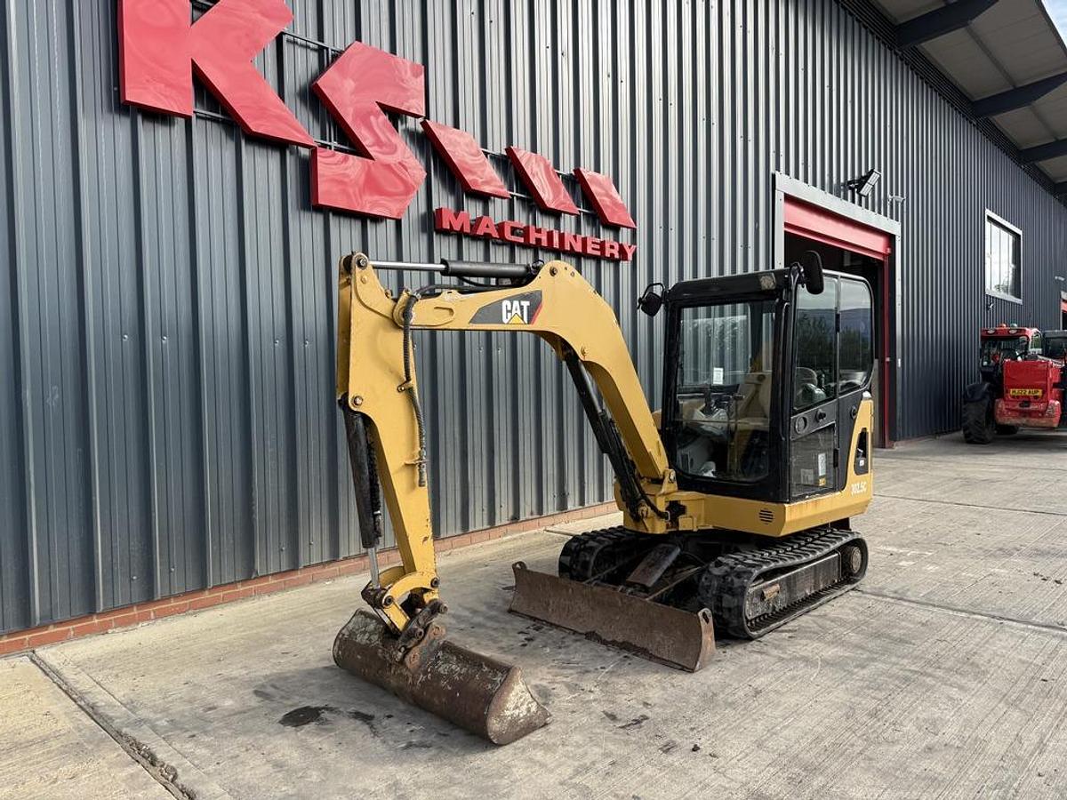 Used Caterpillar 302.5C 2.8t Mini Excavator