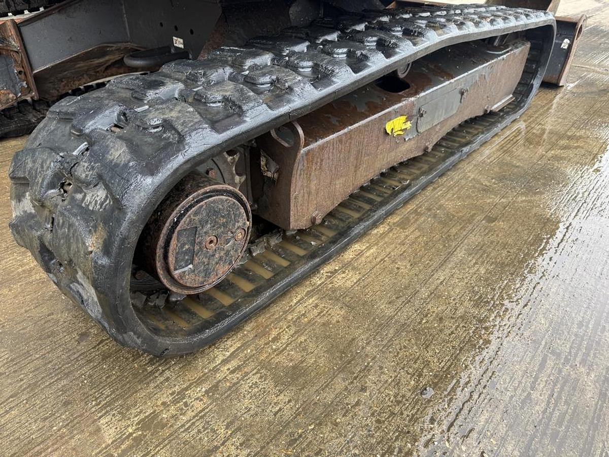 Used Bobcat E27Z 2.7t Mini Excavator