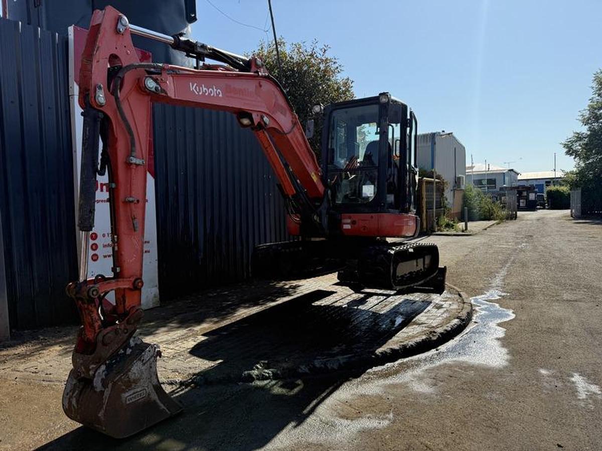 Used KUBOTA U55-4