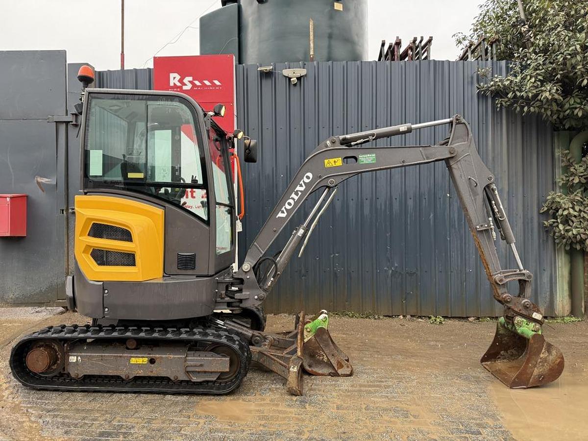 Used Volvo ECR25D 2.5t Mini Excavator