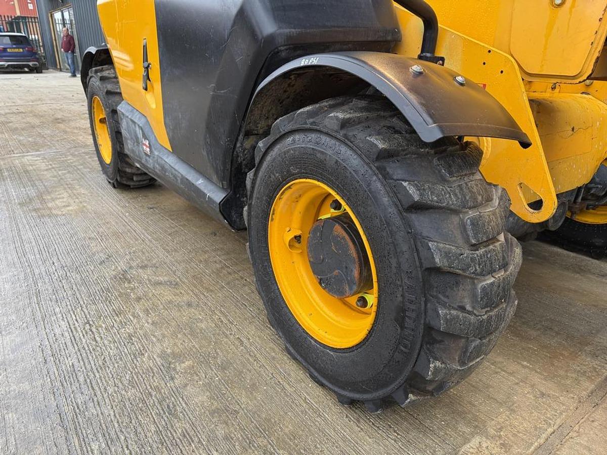 Used JCB 525-60 2.5t 6m Telehandler