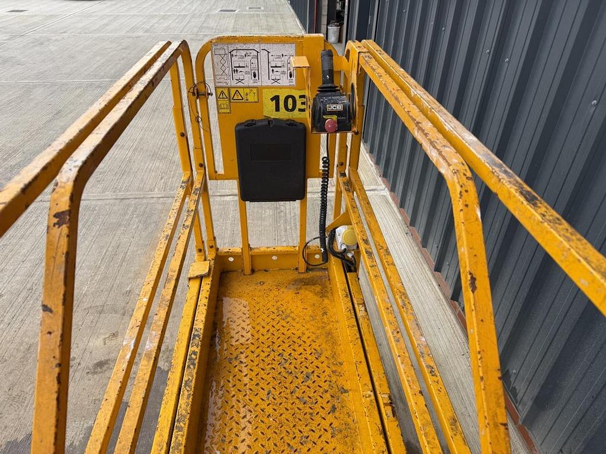 Used JCB S1930E 8m Electric Scissor Lift