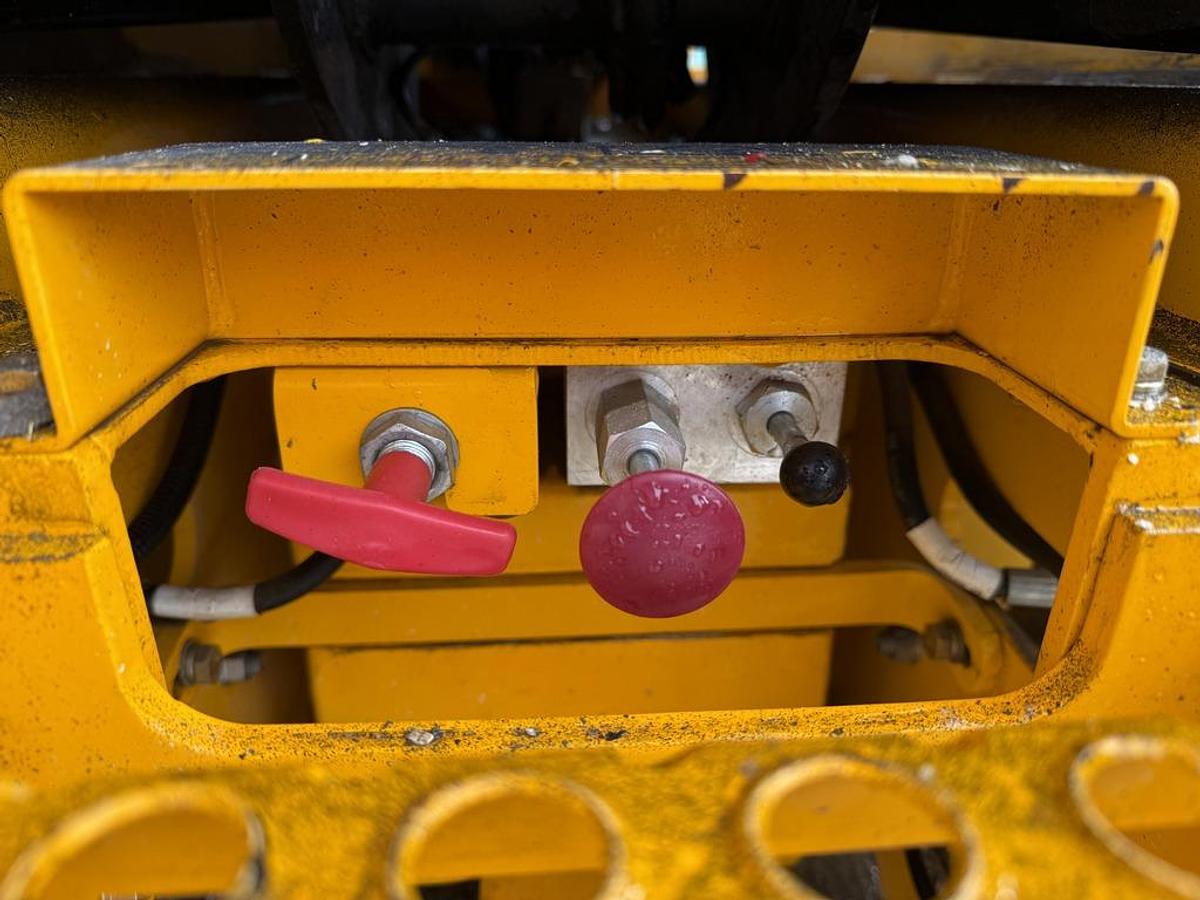 Used JCB S1530E 6m Electric Scissor Lift