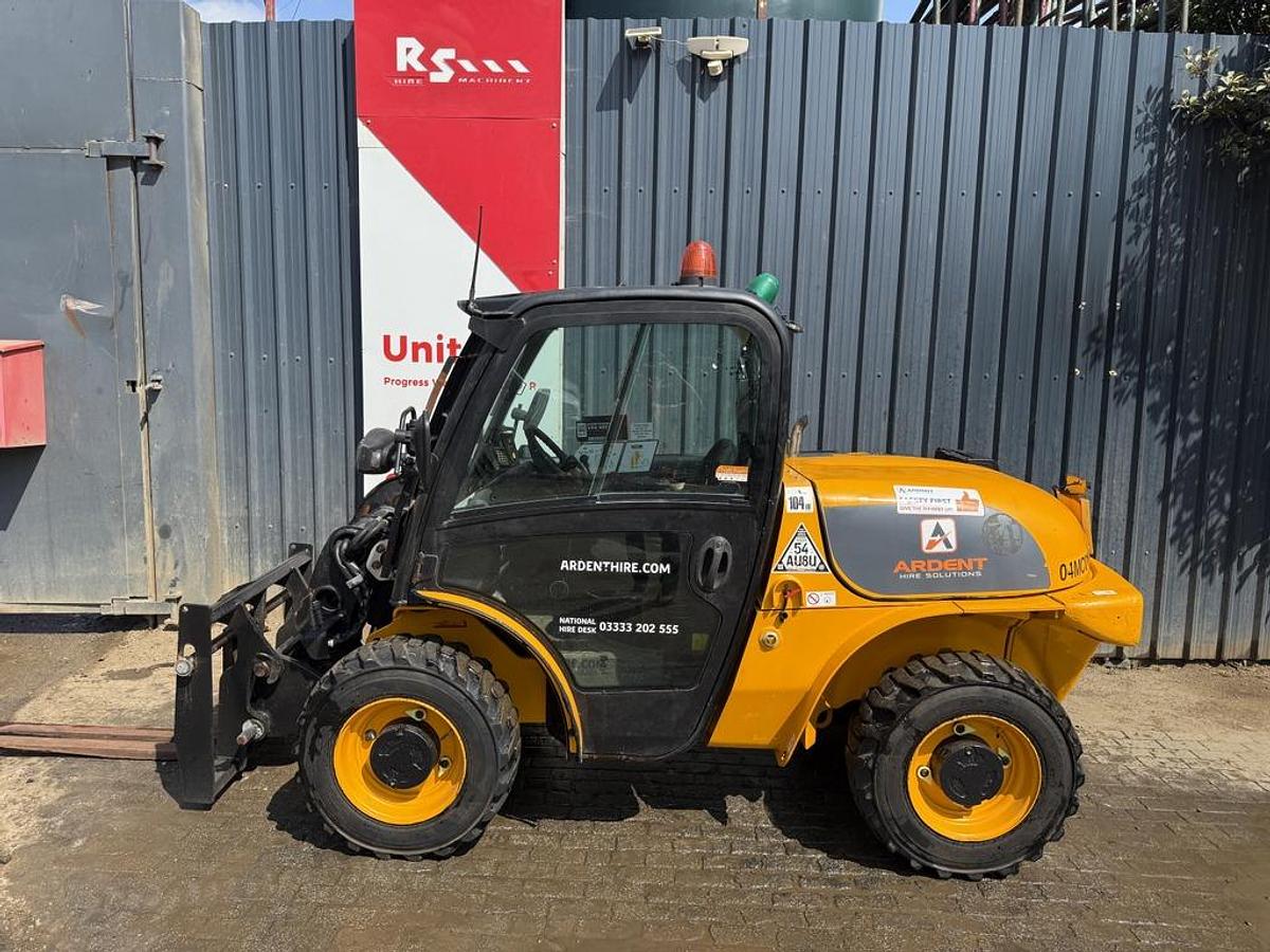 Used JCB 520-40 2t 4m Telehandler