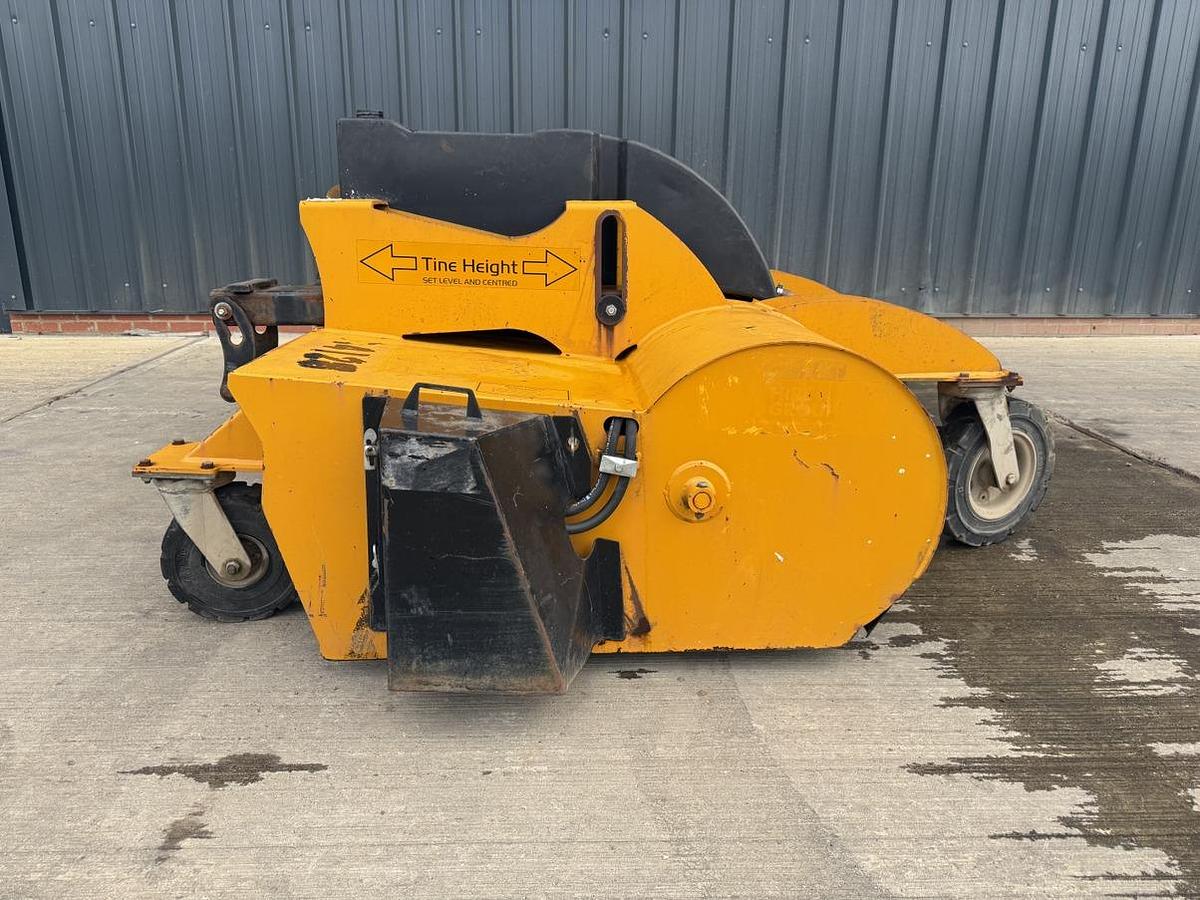 Used Eastern Attachments RS220 Sweeper Collector
