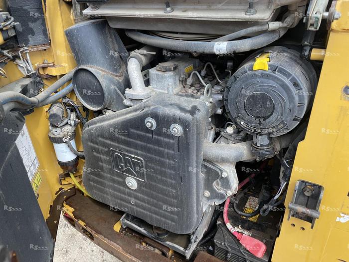 Used CATERPILLAR 257 B3