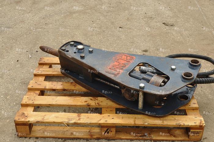 Used 4-6 TON HAMMER / BREAKER