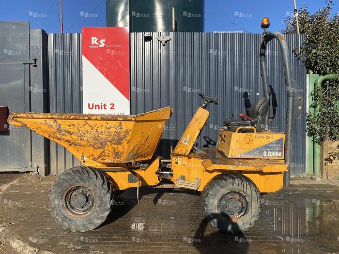 Used THWAITES 3 TONNE SWIVEL