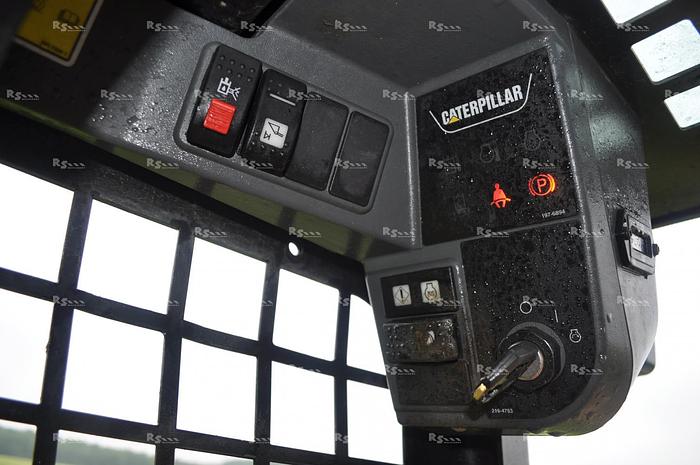 Used CATERPILLAR 216 B3