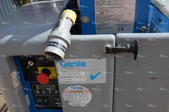 Used GENIE GR-12
