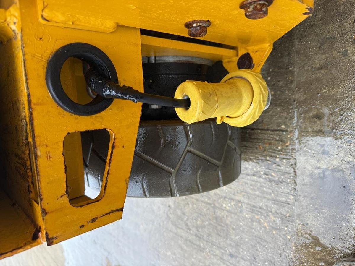 Used JCB S1930E 8m Electric Scissor Lift