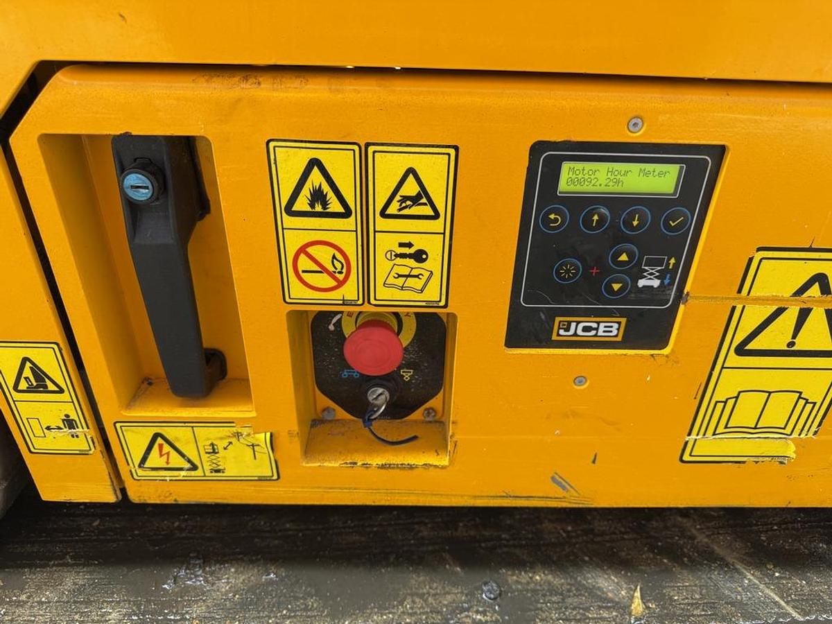 Used JCB S1930E 8m Electric Scissor Lift