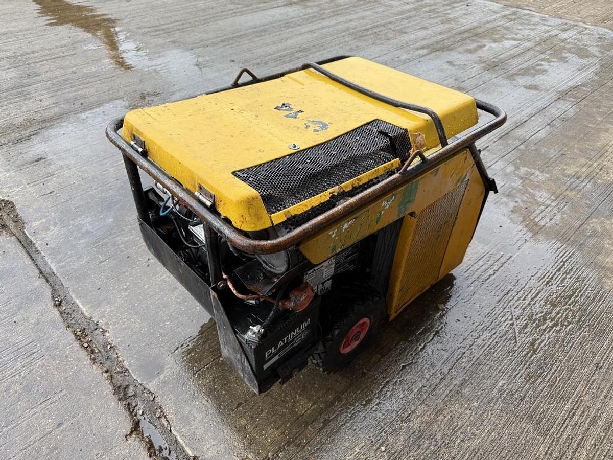 Used CompAir C14 1.4 m3/min Compressor