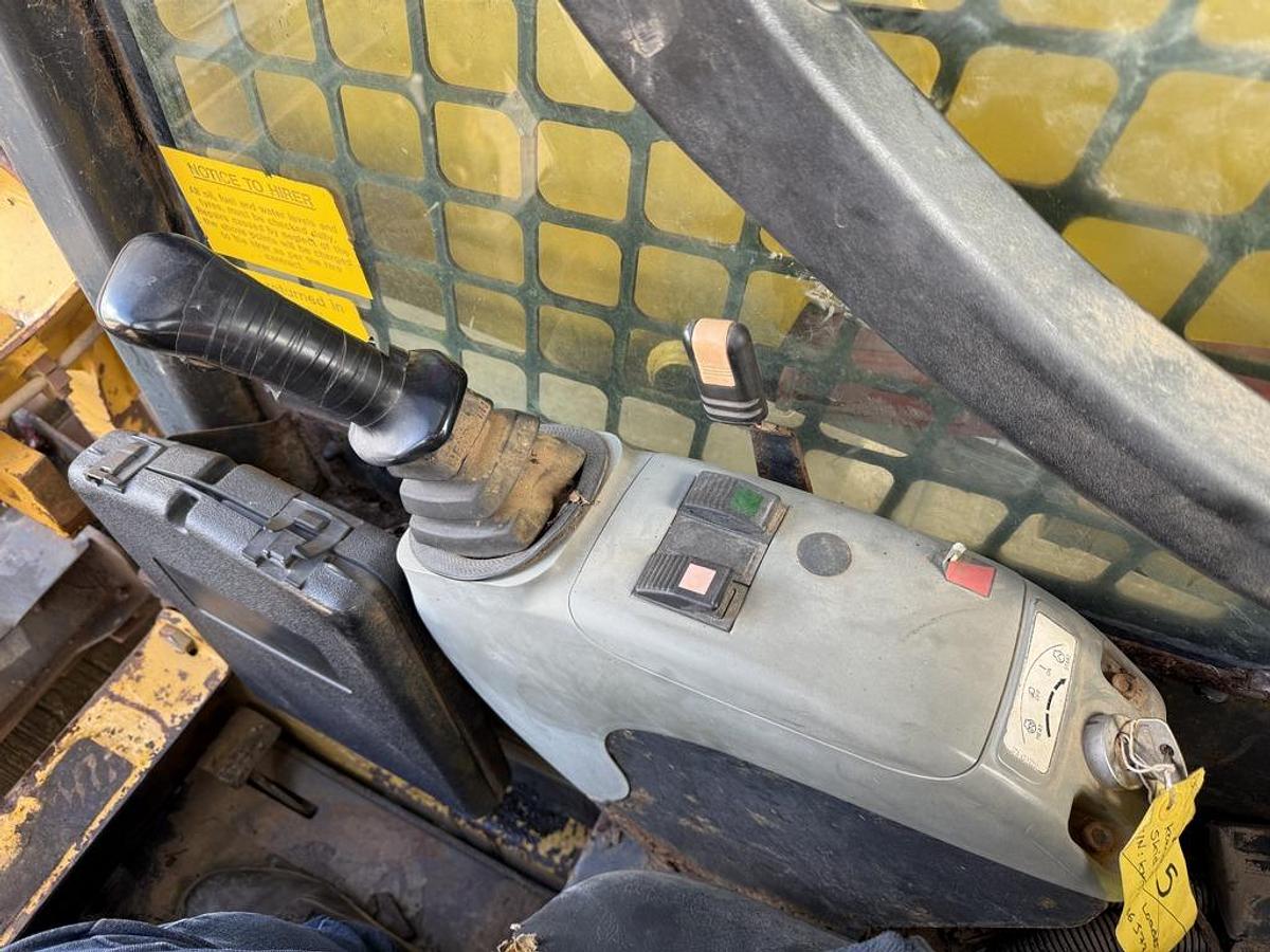 Used Komatsu SK510 Skid Steer Loader