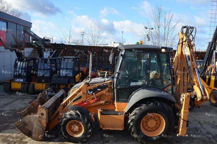 Used CASE 590ST