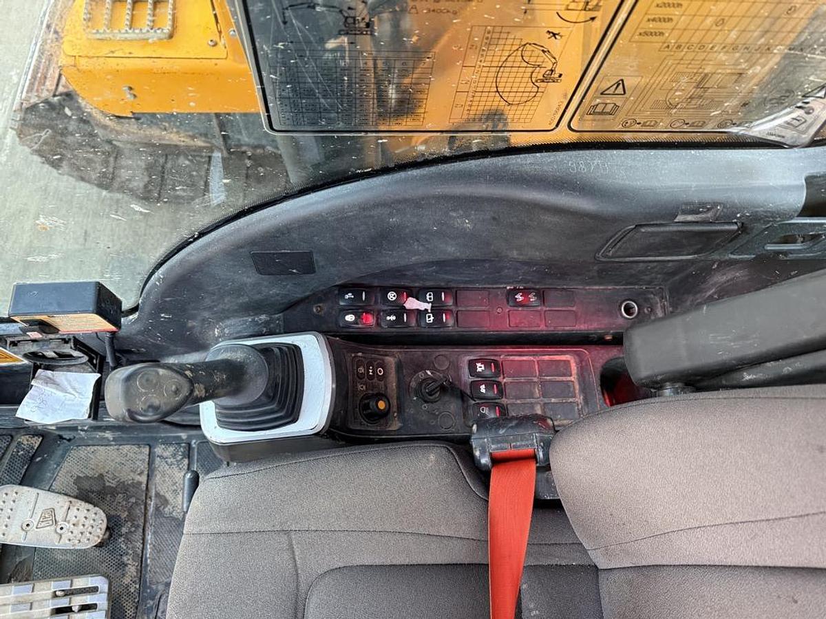 Used JCB JZ141 LC 16t Tracked Excavator