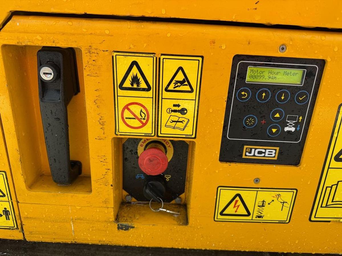 Used JCB S1930E 8m Electric Scissor Lift