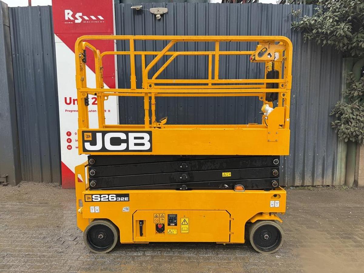 Used JCB S2632E 10m Electric Scissor Lift