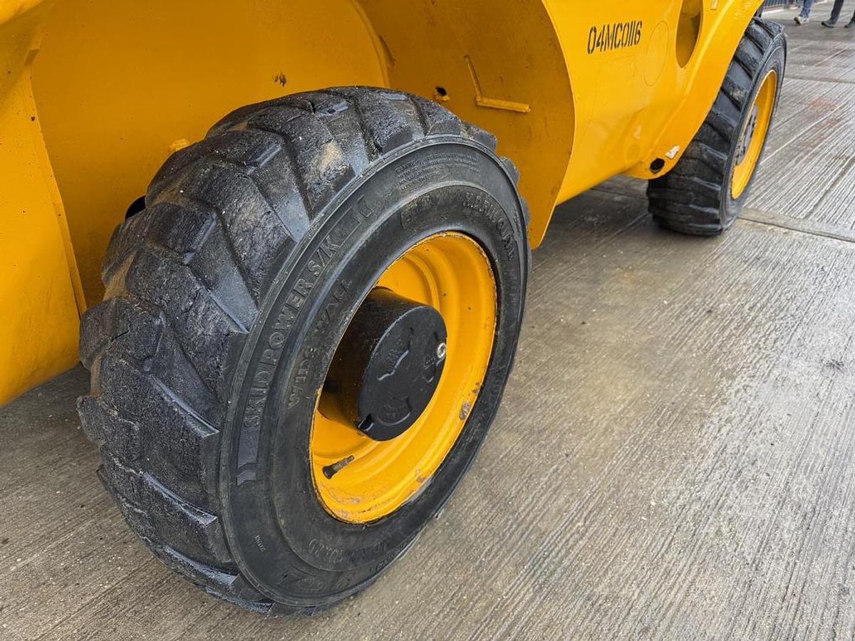 Used JCB 520-40 2t 4m Telehandler