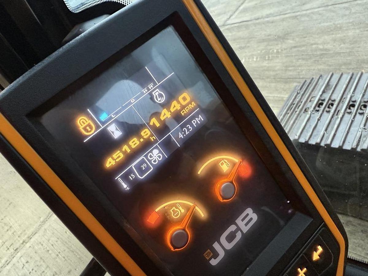 Used JCB JS145 LC 15t Tracked Excavator