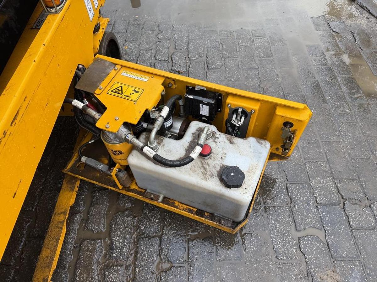 Used JCB S1930E 8m Electric Scissor Lift