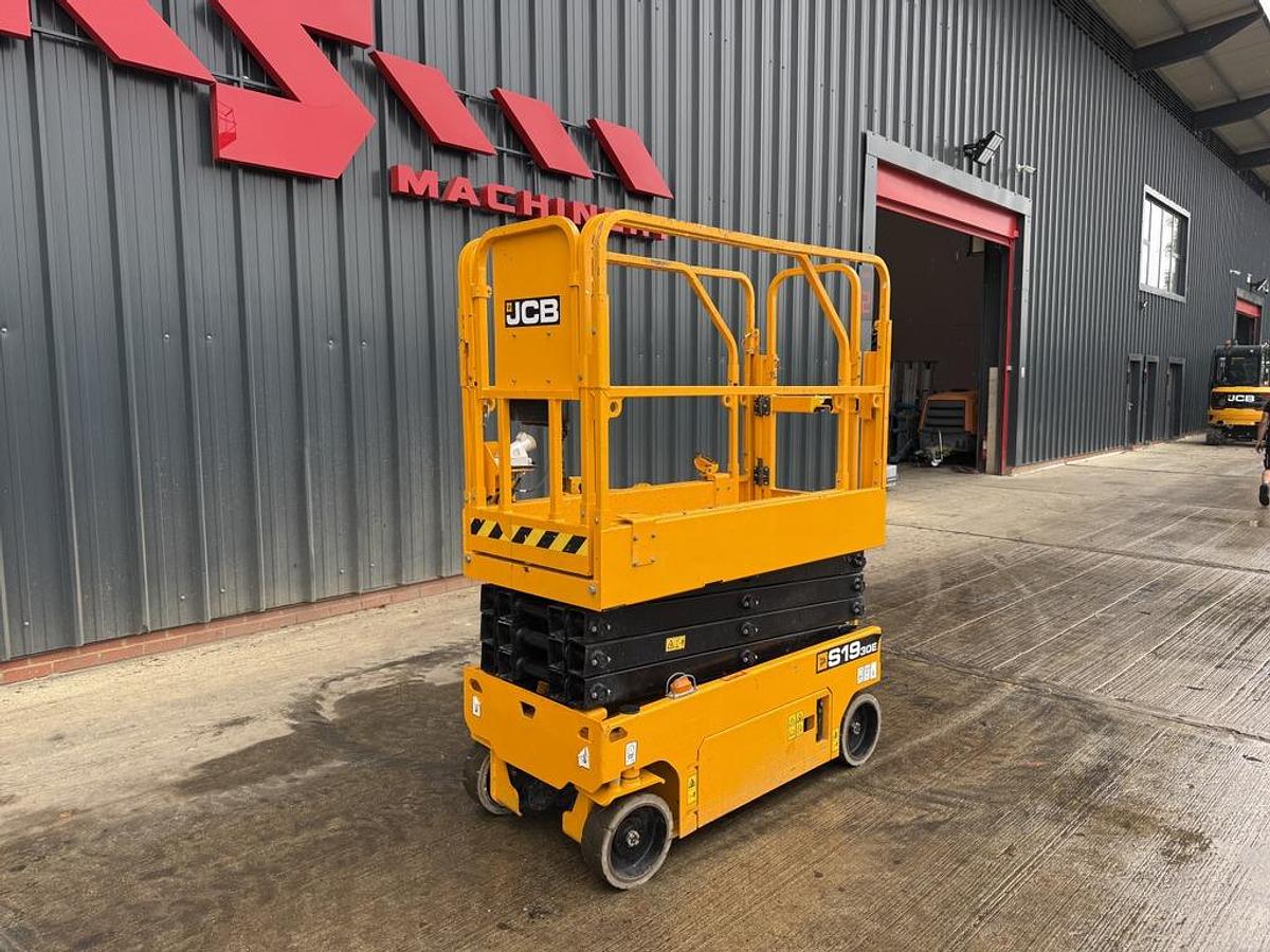 Used JCB S1930E 8m Electric Scissor Lift
