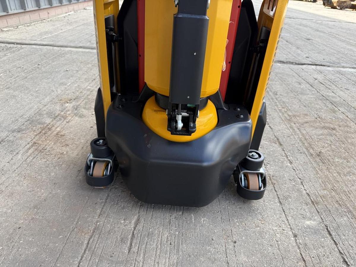 Used LiuGong CLG2020L 2t Electric Pallet Truck